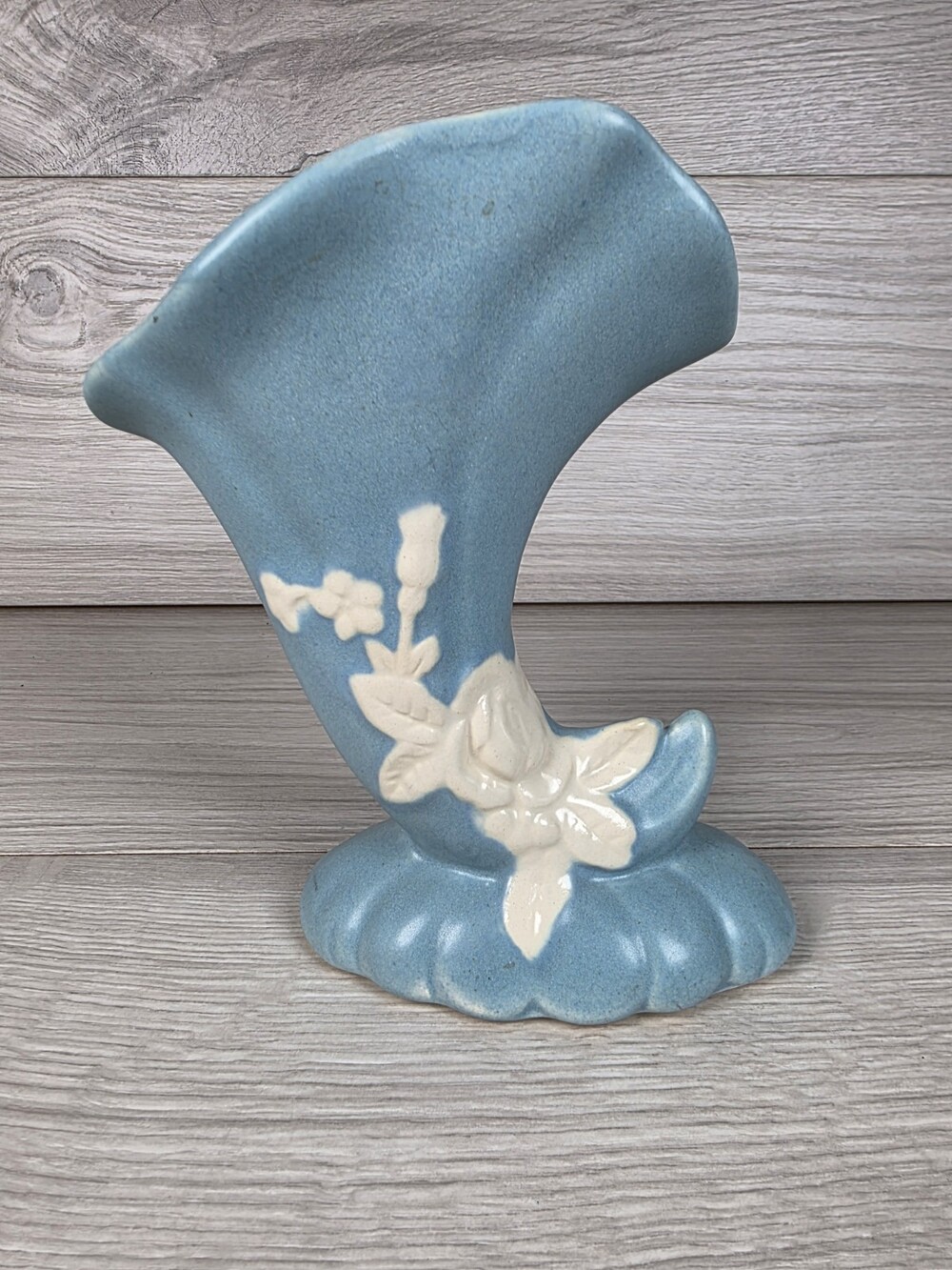 Vintage Weller Pottery Blue 1930s 6 1/4” Cornucopia Vase Granny Cottage 265.2